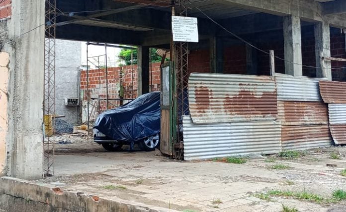 Obrero cayó desde un tercer piso de una obra en construcción
