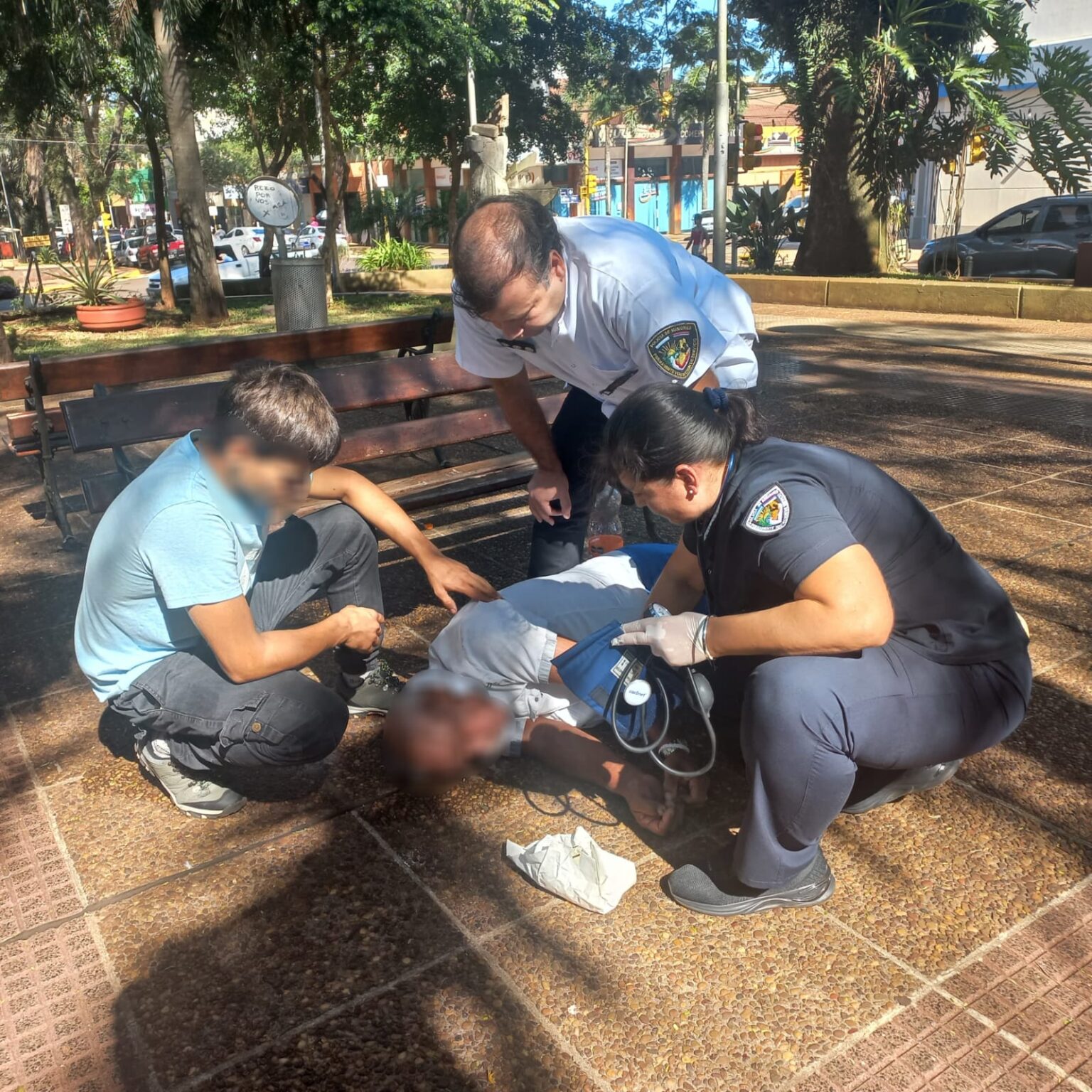 Reanimaron a un hombre de 65 años que se desvaneció en una plaza de Oberá