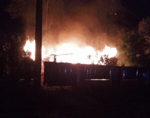 Se incendió una vivienda del kilómetro 2 de Eldorado