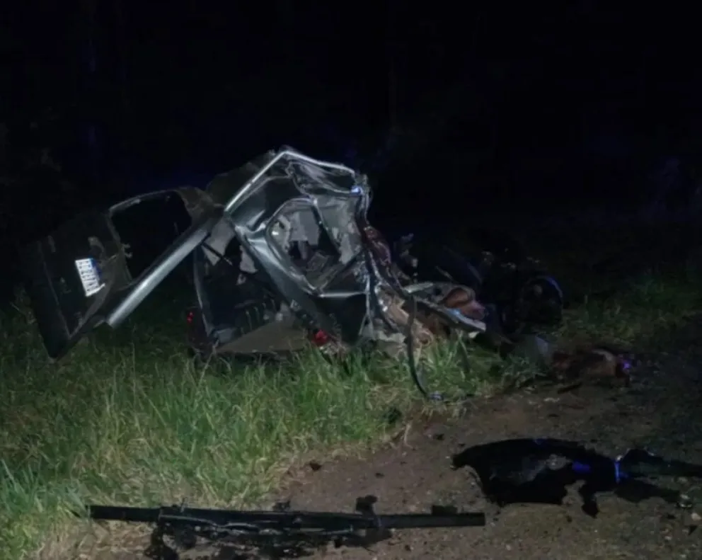 Tres muertos tras el choque de un camión y un utilitario en la Ruta Nacional 14