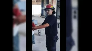 Un bombero murió apagando un incendio tras salvar a su compañera en Misiones