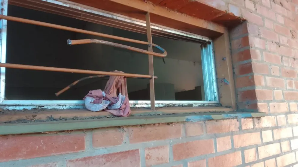 Ingresaron a robar a la Escuela 735 de Eldorado a días del inicio de clases