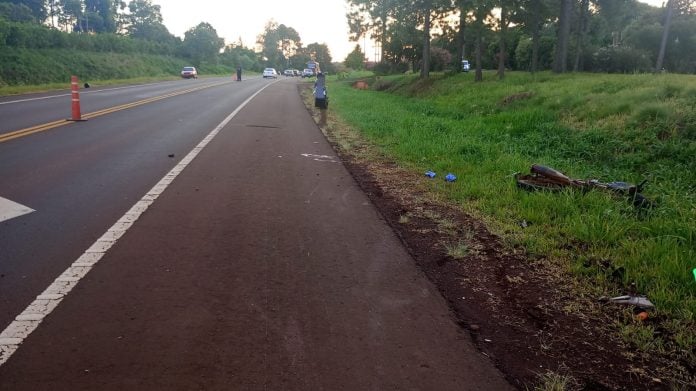 un motociclista falleció tras chocar con un colectivo