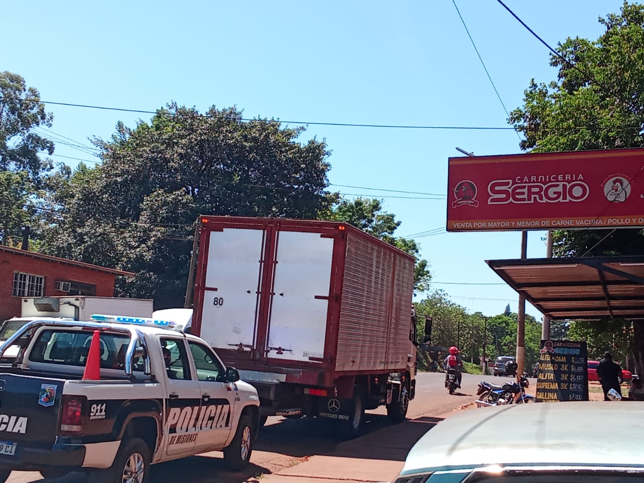 Delincuentes armados robaron más de $5 millones a camión distribuidor en Eldorado