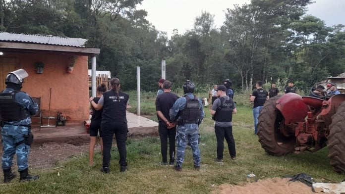 Detienen a una pareja con más de 6 millones de pesos en cocaína y armas