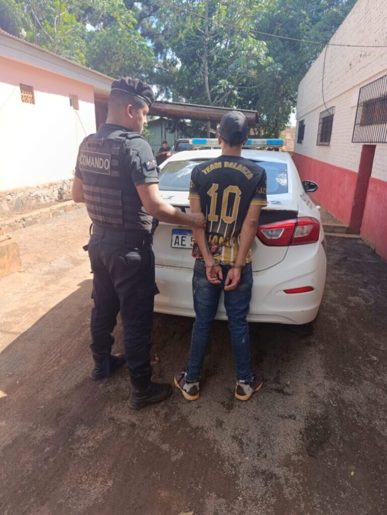 Tres detenidos en Eldorado tras ser captados por cámaras ingresando a robar