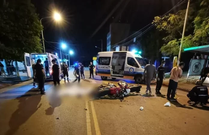Una motociclista perdió la vida tras una colisión en Puerto Iguazú