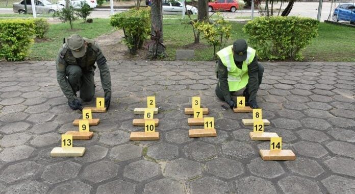 Gendarmería secuestró más de 12 kilos de marihuana