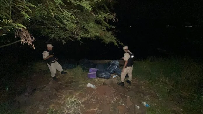 Prefectura secuestró un cargamento de más de 800 cartones de cigarrillos ilegales