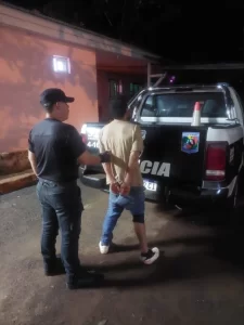 hombre fue detenido por intentar robar un auto y agredir a policías con un machete en Eldorado