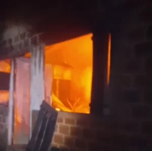 Bomberos de Iguazú asistieron a 3 incendios casi simultáneos durante la madrugada
