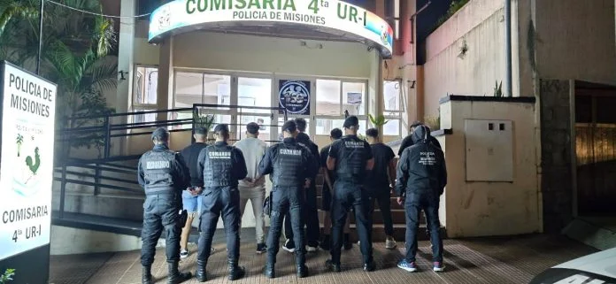 Golpes y disparos en La Placita de Posadas