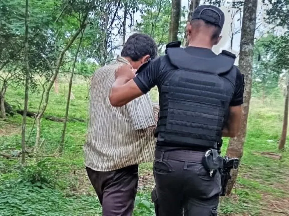 Imputaron por homicidio simple al acusado de matar a un vecino y fugarse