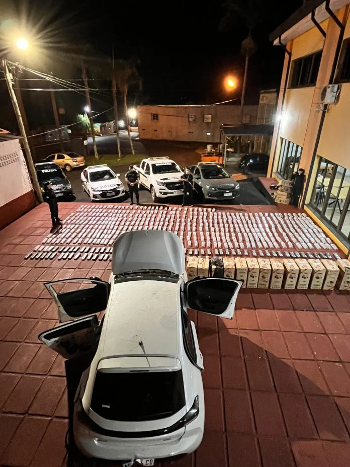 Incautaron un auto robado y 13 millones de pesos en cigarrillos en Misiones