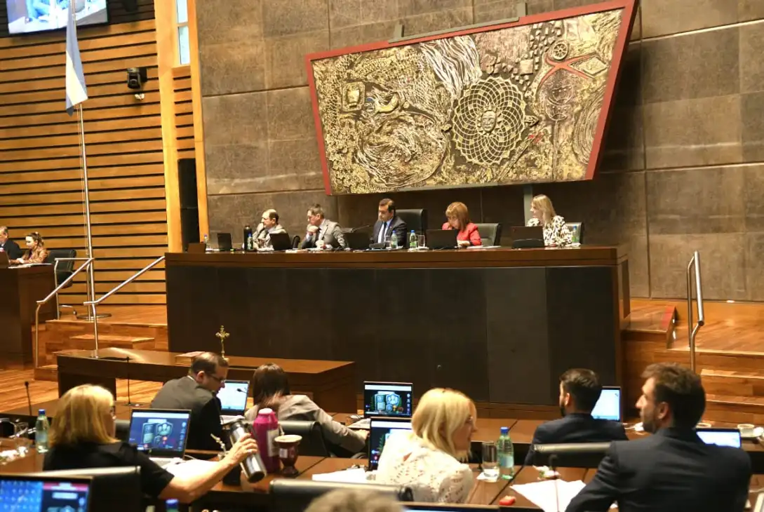 Misiones integrará la Inteligencia Artificial al sistema educativo con enfoque humano