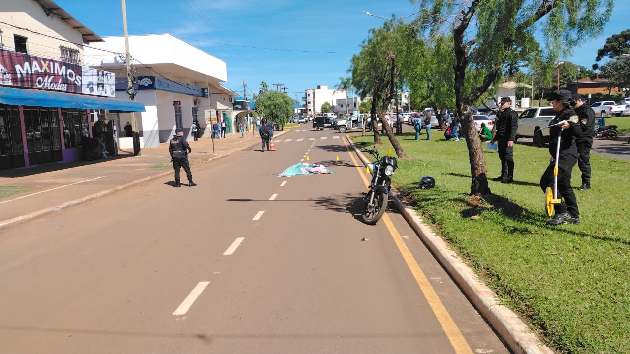 un hombre murió atropellado por un motociclista adolescente
