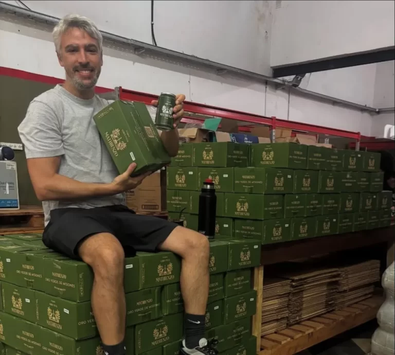 Emprendedor revoluciona el mercado con una bebida hecha con yerba mate cultivada en Eldorado
