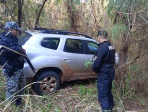 Incautaron una camioneta robada en Brasil que estaba abandonada en Colonia Delicia