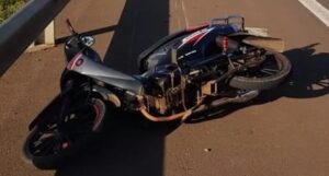 Un joven de 19 años murió tras despistar su motocicleta