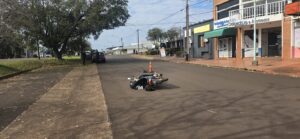 Una motociclista lesionada tras una colisión con un auto