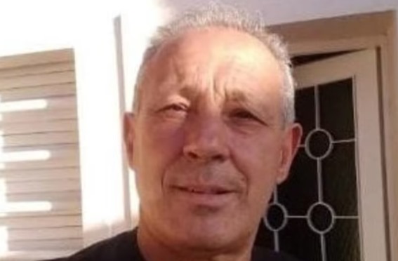 Una mujer reclama que detengan al hombre que violó a su hija