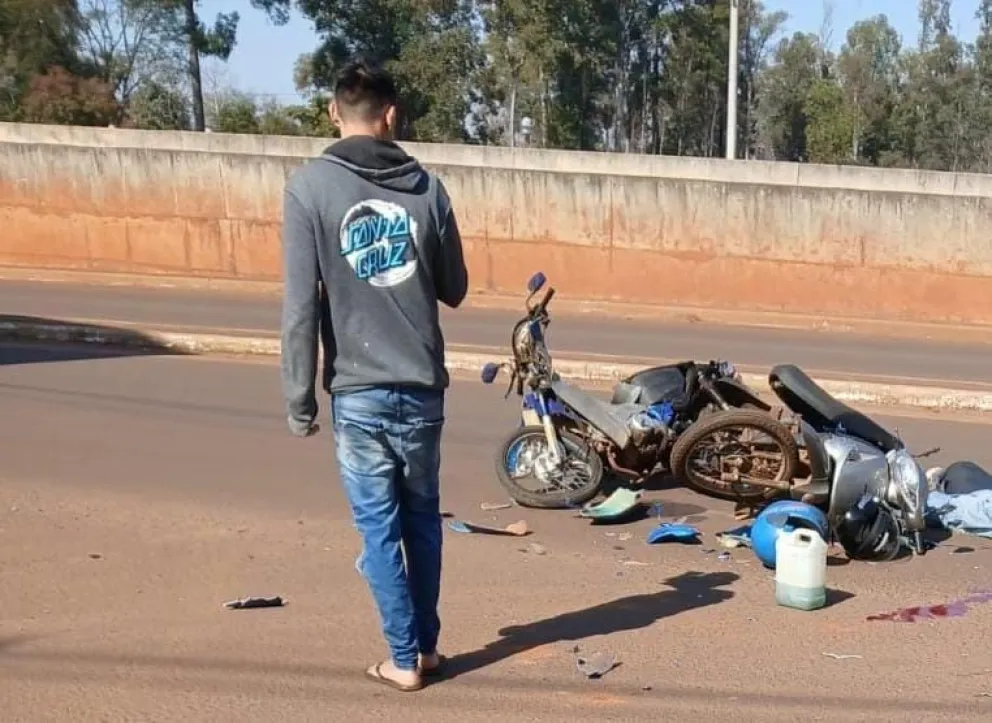 Una persona resultó herida tras el choque de dos motocicletas