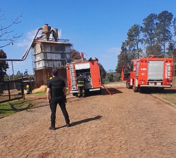incendio en el depósito de un aserradero