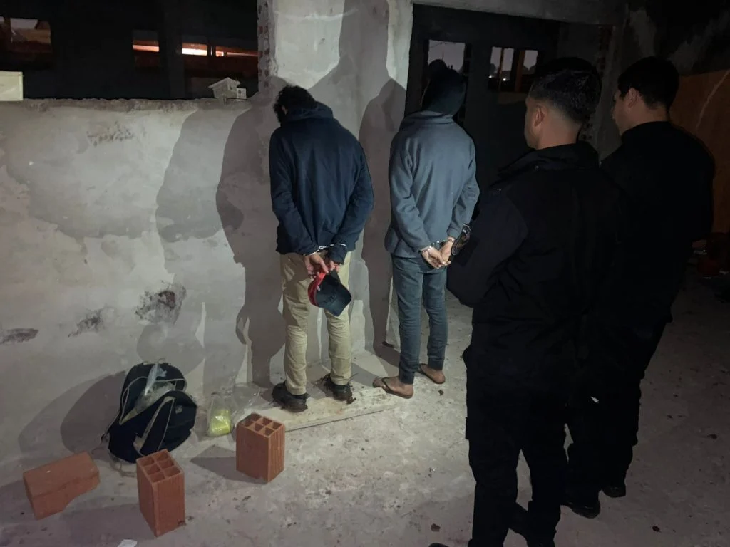 Detienen a dos hombres con más de tres kilos de marihuana en una obra