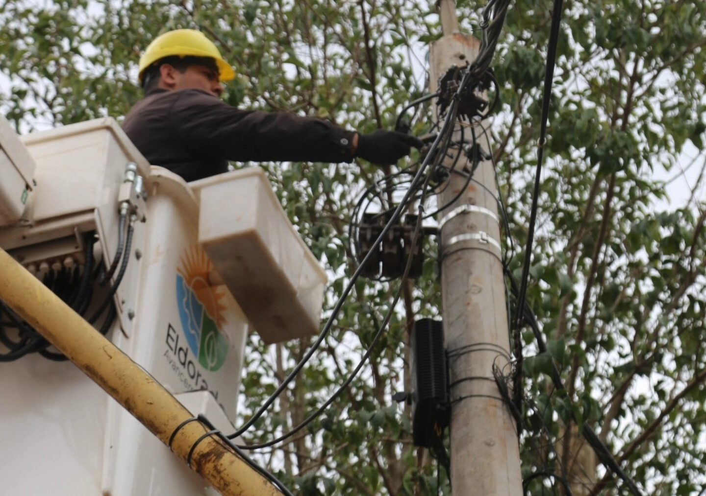 Eldorado avanza con la renovación de luminarias LED