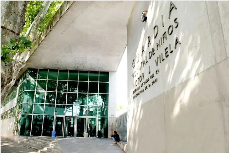 Una niña murió en Rosario y su familia en Eldorado reclama respuestas