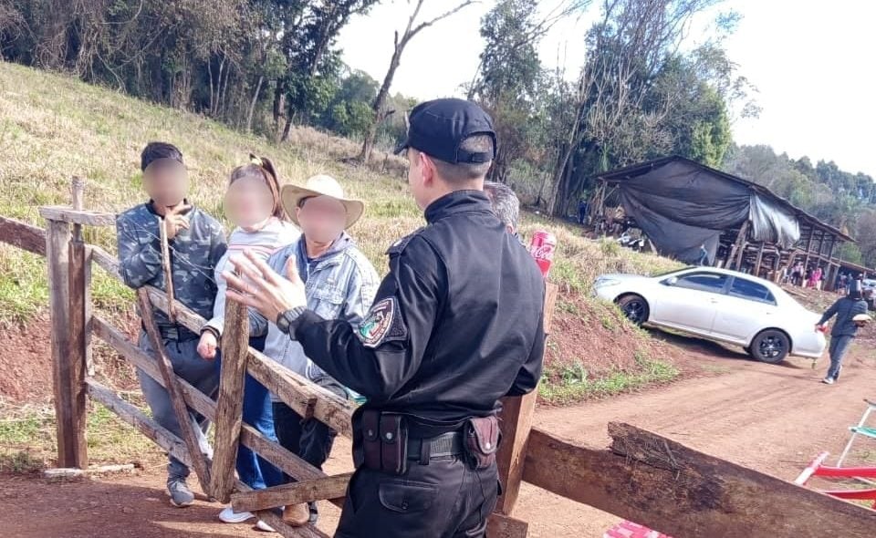 Investigan presunta riña de gallos