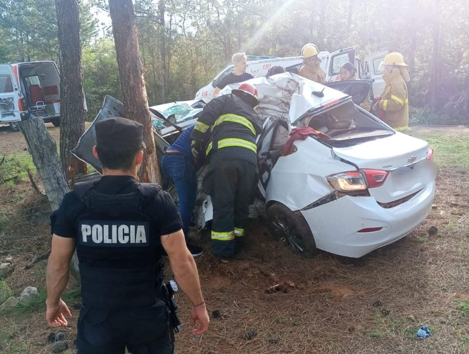 Murió un hombre tras despistar con su auto en la Ruta Provincial 211
