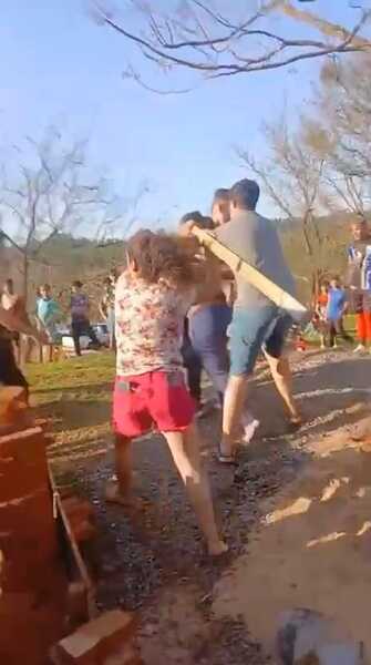 Partido de fútbol terminó con una pelea entre varias mujeres del público