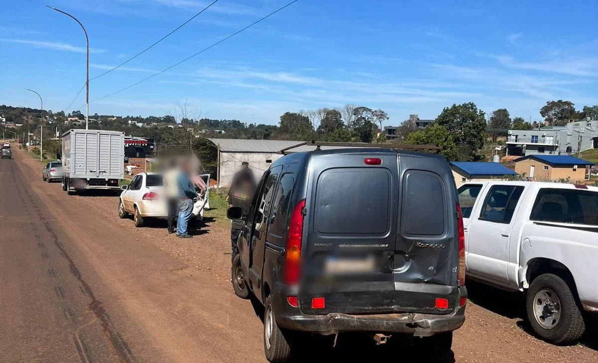 Un hombre de 58 años causó un choque en cadena con su camioneta