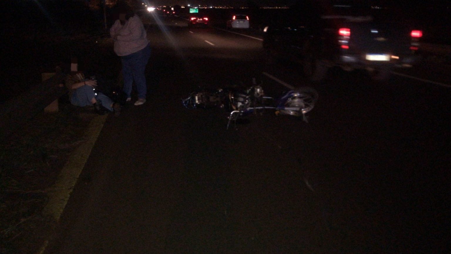 Una joven de 19 años resultó herida tras despistar con su motocicleta