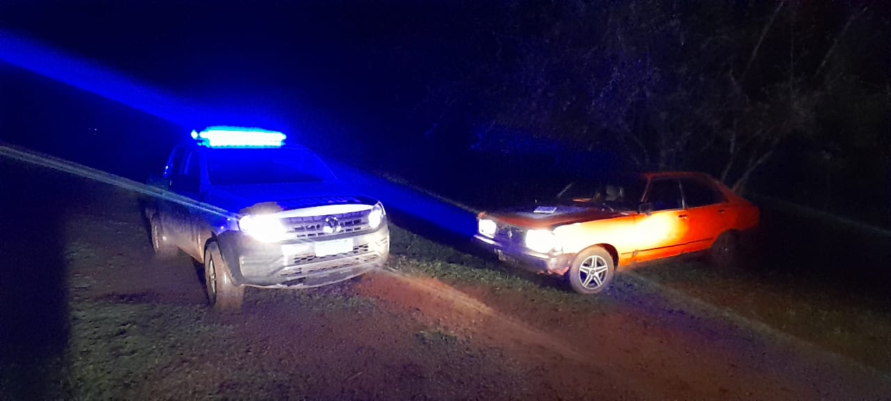 detenidos por realizar maniobras peligrosas en un auto