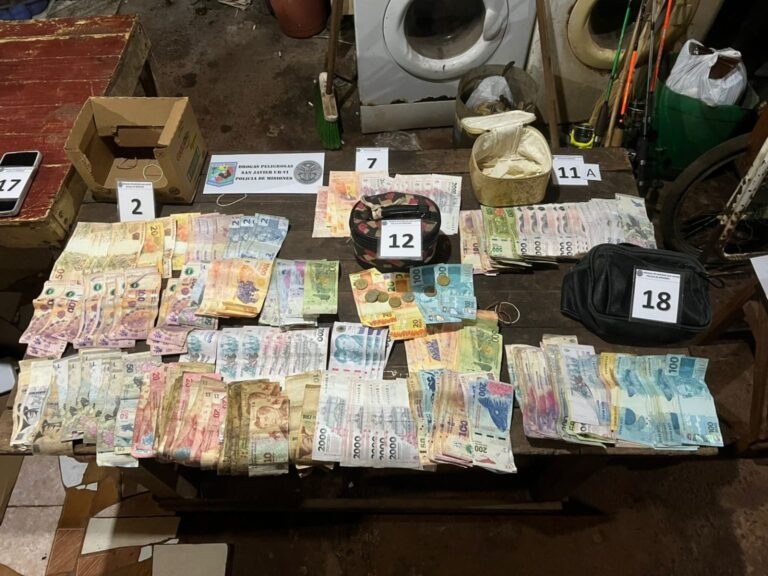 encontraron drogas y más de un millón y medio de pesos