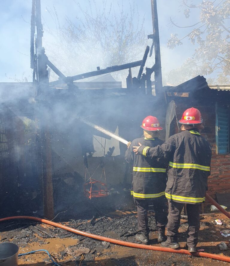 Un cortocircuito provocó el incendio de una vivienda