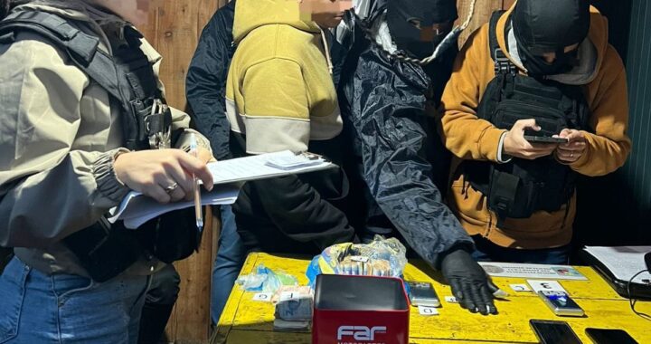 Atraparon a un dealer