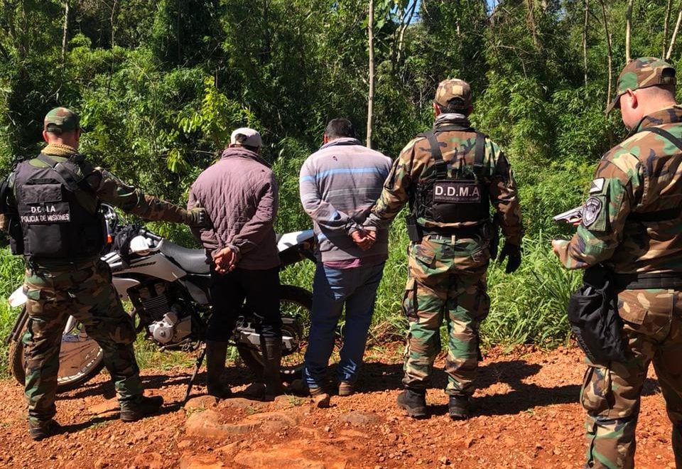 Detuvieron a dos hombres armados durante un operativo rural