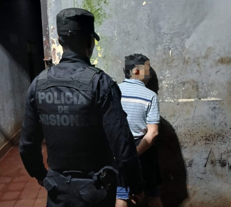 Detuvieron a tierrita por intentar robar armado con un machete en Eldorado