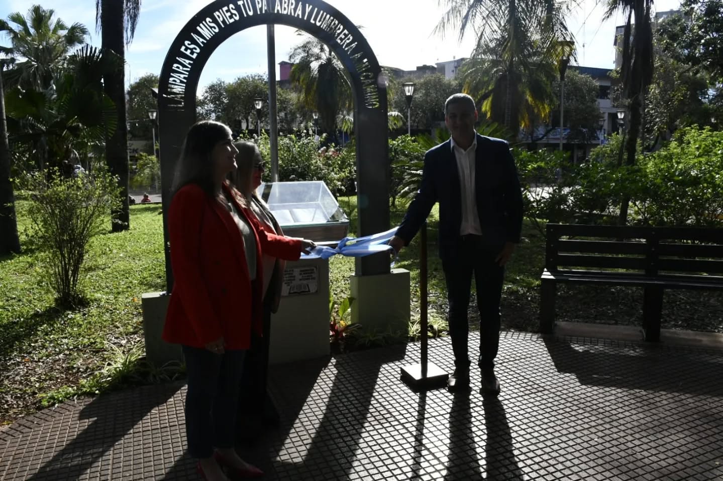 Eldorado reinauguró el Monumento a la Biblia en Plaza Sarmiento