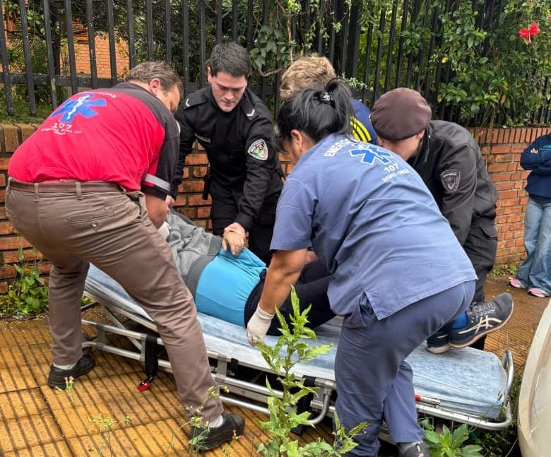 Falleció un hombre tras descompensarse y despistar con su vehículo