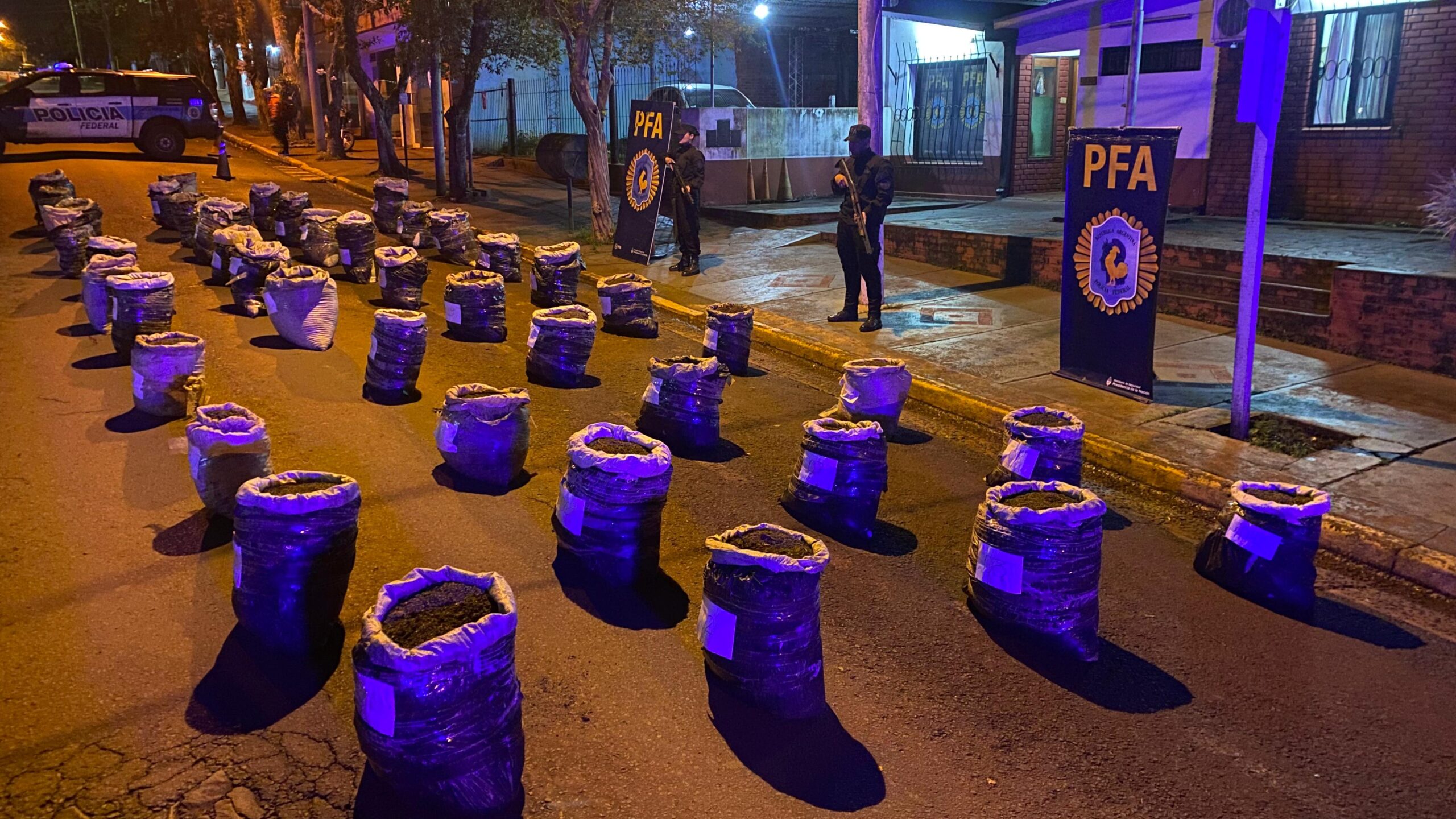 Incautan más de 850 kilos de marihuana en Eldorado