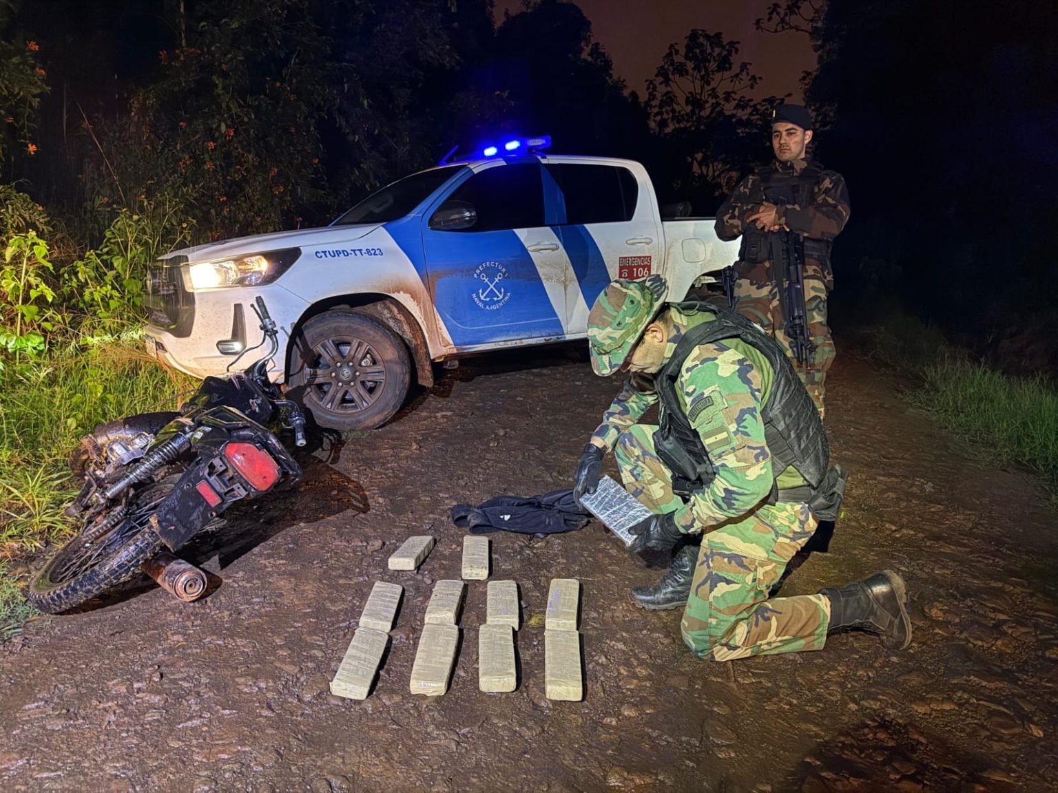 Prefectura incautó 11 paquetes con droga por un valor de 50 millones de pesos