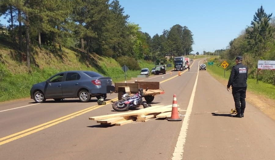 Un auto chocó contra una motocicleta en la Ruta Nacional 14