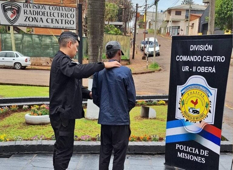 Un joven fue detenido por robar un celular a un jubilado