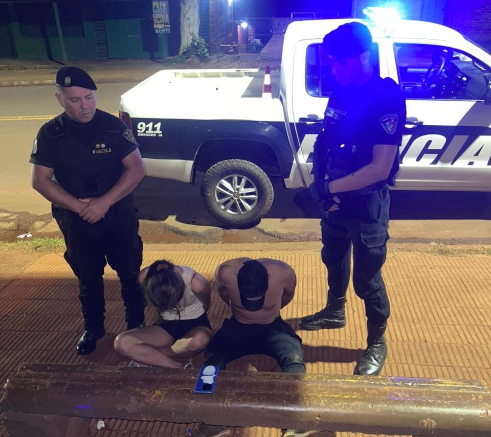 Detuvieron a una pareja por el robo de un celular en la costanera de Eldorado
