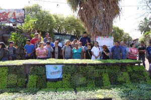Eldorado impulsa la producción local con la entrega de plantines a escuelas y familias