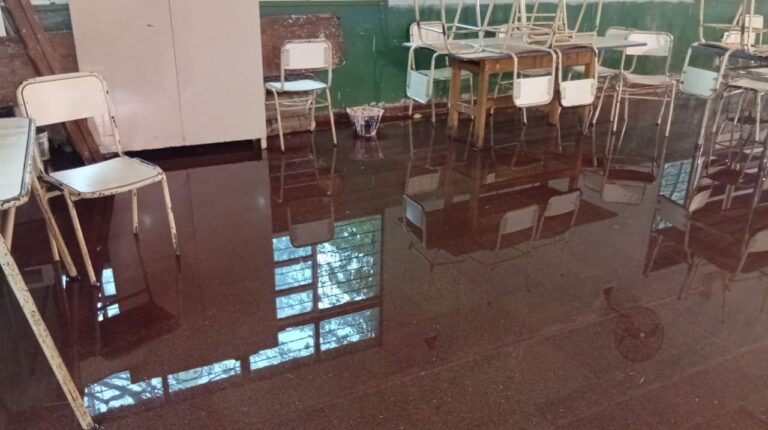 escuelas provinciales 689 y 745 de Eldorado sufrieron inundaciones